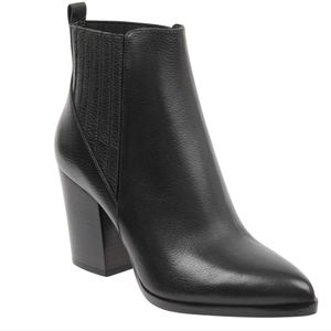 Marc Fisher ALVA POINTY TOE BOOTIE